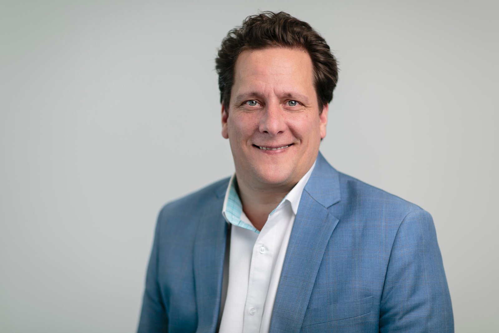 Conversation with Daniel Sunderland - FESPA President and Neil Felton - FESPA CEO. top printing trade shows. digital textile printing machines. innovative printing. FESPA trade shows. textile news media.
